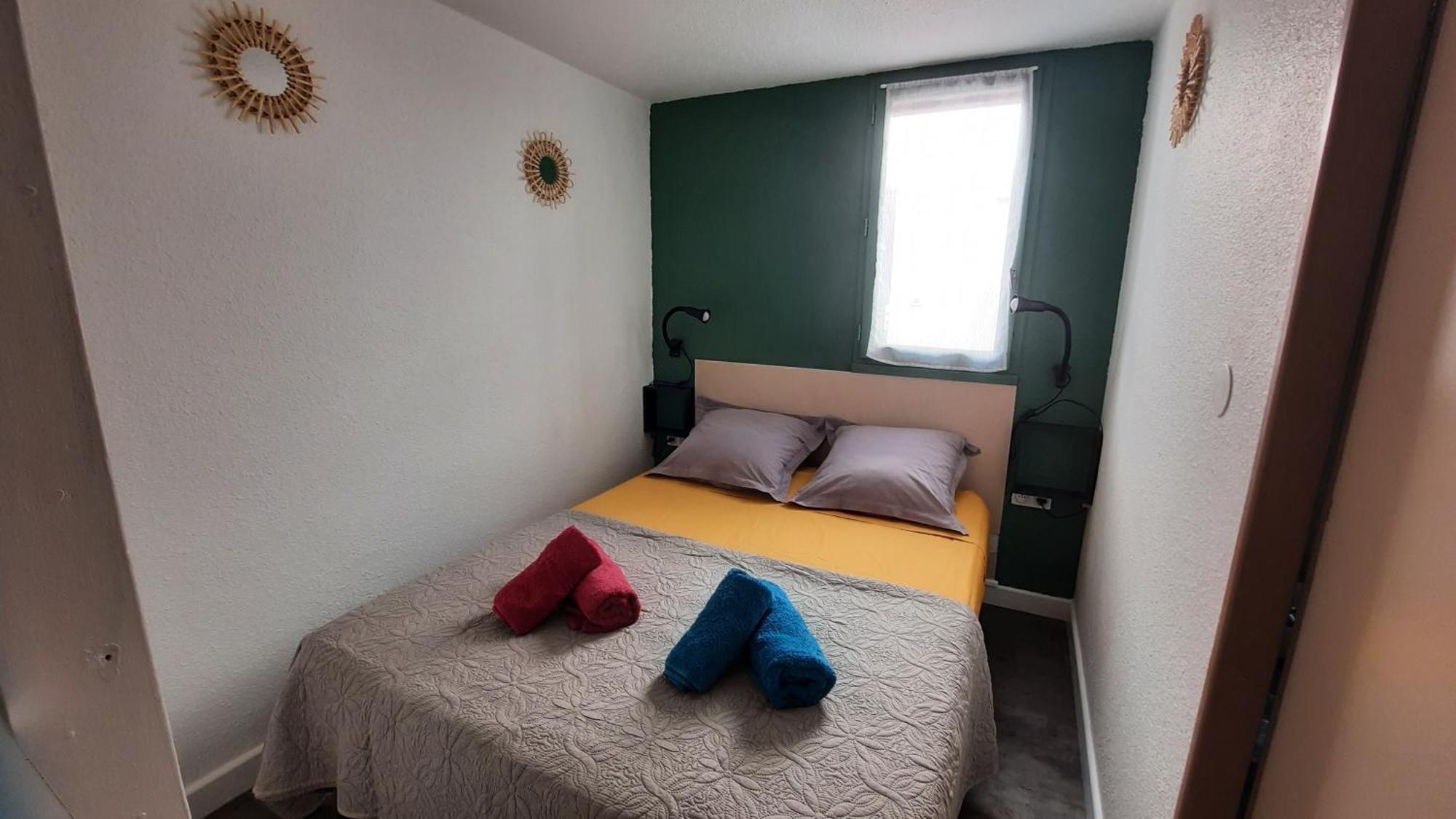 2 Pièces Mezzanine Avec Piscine *