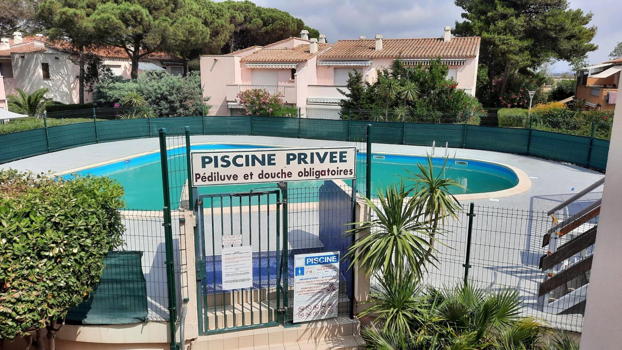 Appartement 2 Pièces Mezzanine Avec Piscine *
